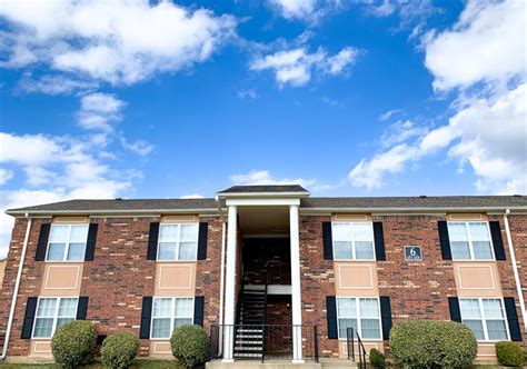 Raintree Apartments has rental units ranging from 670-1035 sq ft starting at 780. . For rent shreveport